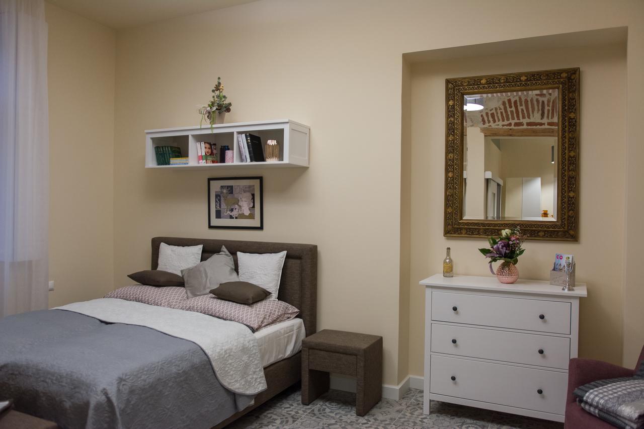 Zora Apartman Эгер Экстерьер фото